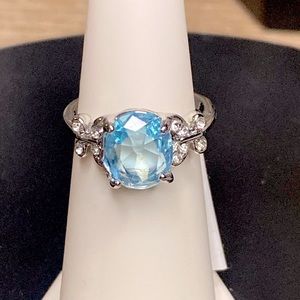 NEW Light Blue Crystal Center Silvertone cocktail ring white gold